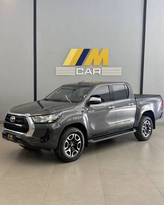 TOYOTA HILUX 2.8 D-4D TURBO DIESEL CD SRV 4X4 AUTOMÁTICO